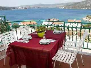 Ljubo Razanj * Rogoznica (Sibenik-Knin)