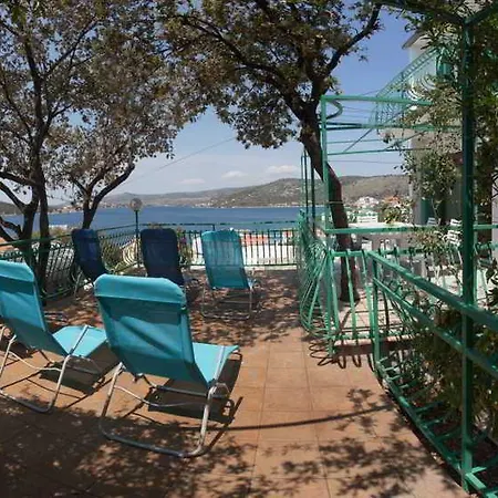 Ljubo Razanj * Rogoznica (Sibenik-Knin)