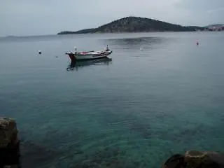 Ljubo Razanj Vila *